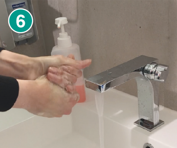 Händewaschen in der häuslichen Pflege Schritt 6